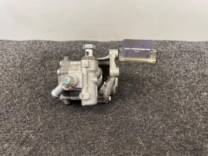 Gebruikte Pomp Servo Audi RS 4 Avant (B7) RS4 4.2 V8 40V Prijs € 181,50 Inclusief btw aangeboden door Van Kronenburg Engines
