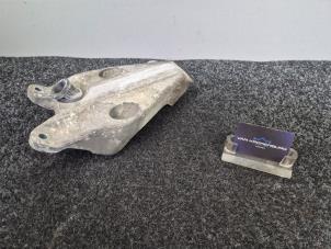 Gebruikte Motorsteun BMW 5 serie Touring (F11) M550d xDrive 24V Prijs € 34,94 Inclusief btw aangeboden door Van Kronenburg Engines