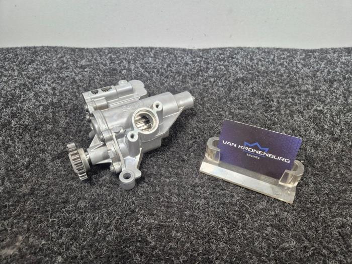 Gebruikte Oliepomp Volkswagen Golf VII (AUA) 2.0 GTI 16V Prijs € 150,00 Inclusief btw aangeboden door Van Kronenburg Engines