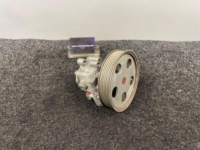 Gebruikte Servopomp Audi A4 Avant Quattro (B7) 2.0 TFSI 20V Prijs € 40,00 Inclusief btw aangeboden door Van Kronenburg Engines