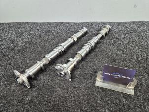 Gebruikte Nokkenas set Mercedes A (177.0) 1.3 A-160 Turbo 16V Prijs € 399,95 Inclusief btw aangeboden door Van Kronenburg Engines