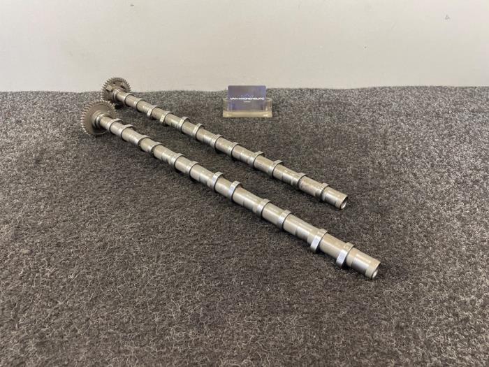 Gebruikte Nokkenas set BMW 5 serie (F10) 535d xDrive 24V Prijs op aanvraag aangeboden door Van Kronenburg Engines