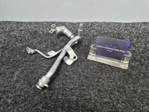 Gebruikte Leiding (diversen) Mercedes C-Klasse AMG (W205) C-63 AMG 4.0 V8 Biturbo Prijs € 25,00 Inclusief btw aangeboden door Van Kronenburg Engines