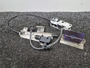 Gebruikte Motorkap Kabel Lamborghini Huracan 5.2 V10 LP 580-2 Prijs op aanvraag aangeboden door Van Kronenburg Engines