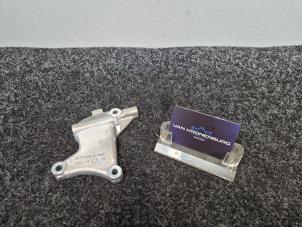 Gebruikte Dynamosteun boven Mercedes C-Klasse AMG (W205) C-63 AMG 4.0 V8 Biturbo Prijs € 30,00 Inclusief btw aangeboden door Van Kronenburg Engines