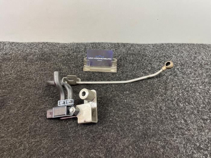 Gebruikte Turbodruk sensor Landrover Range Rover Sport (LW) 2.0 16V P400e Prijs € 36,30 Inclusief btw aangeboden door Van Kronenburg Engines