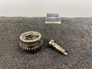 Gebruikte Nokkenas Verstelling Mercedes C AMG (C205) 4.0 C-63 AMG V8 Biturbo Prijs € 299,95 Inclusief btw aangeboden door Van Kronenburg Engines