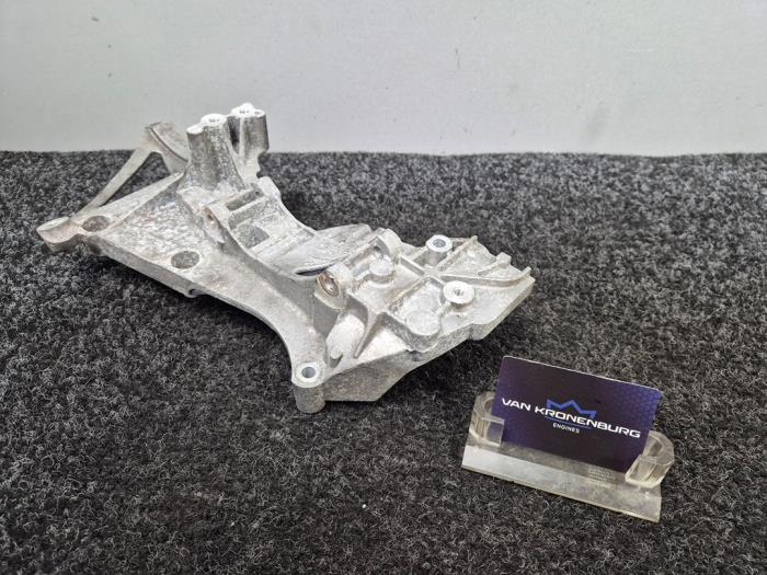 Gebruikte Dynamosteun onder Audi RS 3 Sportback (8VA/8VF) 2.5 TFSI 20V Quattro Performance Prijs € 54,45 Inclusief btw aangeboden door Van Kronenburg Engines