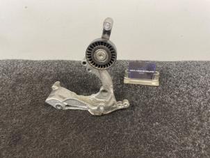 Gebruikte Spanner multiriem Mercedes C AMG (C205) 4.0 C-63 AMG V8 Biturbo Prijs € 121,00 Inclusief btw aangeboden door Van Kronenburg Engines