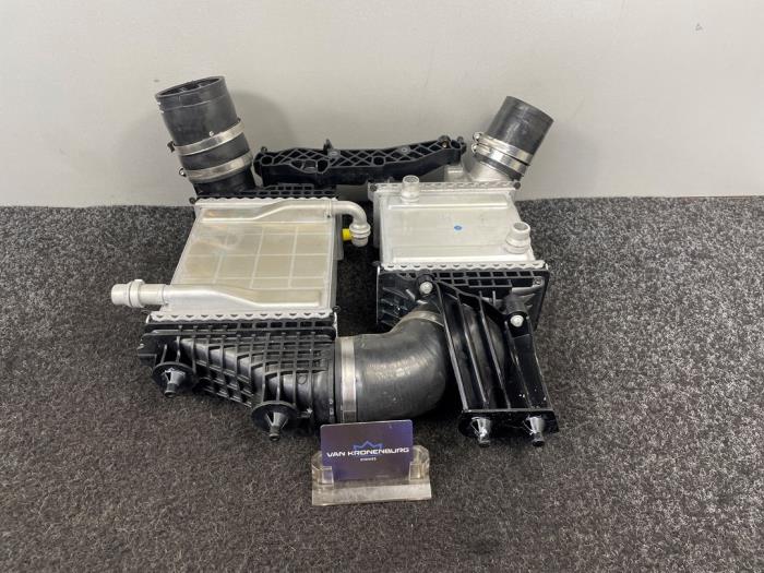 Gebruikte Intercooler Mercedes C-Klasse AMG (W206) C-63S E-Performance AMG 2.0 Turbo 4-Matic+ Prijs € 847,00 Inclusief btw aangeboden door Van Kronenburg Engines