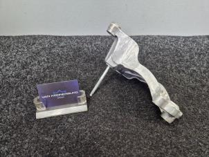 Gebruikte Dynamosteun onder Maserati Ghibli III 3.0 Diesel Prijs € 49,95 Inclusief btw aangeboden door Van Kronenburg Engines