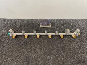 Gebruikte Injector brug BMW 7 serie (E65/E66/E67) 760LiS 6.0 V12 48V Prijs € 99,99 Inclusief btw aangeboden door Van Kronenburg Engines