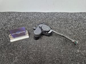 Gebruikte Carterventilatie Mercedes E-Klasse AMG (W212) 5.5 E-63 AMG V8 32V Prijs € 30,00 Inclusief btw aangeboden door Van Kronenburg Engines