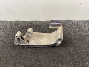 Gebruikte Dynamosteun boven Lamborghini Gallardo 5.0 V-10 40V Prijs € 199,95 Inclusief btw aangeboden door Van Kronenburg Engines