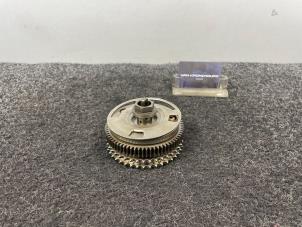 Gebruikte Nokkenas Verstelling Mercedes C (W204) 3.5 C-350 CGI V6 24V Prijs € 121,00 Inclusief btw aangeboden door Van Kronenburg Engines