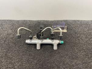 Gebruikte Injector brug Audi A6 Avant (C7) 3.0 TDI V6 24V biturbo Quattro Prijs € 30,00 Inclusief btw aangeboden door Van Kronenburg Engines