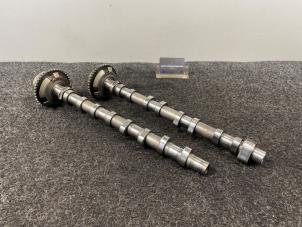 Gebruikte Nokkenas set Mercedes A-Klasse AMG (W176) 2.0 A-45 AMG Turbo 16V 4-Matic Prijs € 363,00 Inclusief btw aangeboden door Van Kronenburg Engines