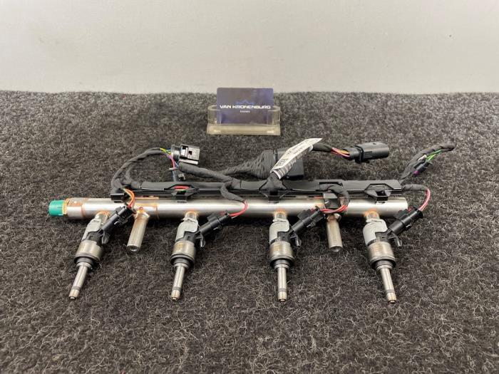 Nieuwe Injector brug Volkswagen Golf VII (AUA) 2.0 GTI 16V Performance Package Prijs € 300,00 Inclusief btw aangeboden door Van Kronenburg Engines