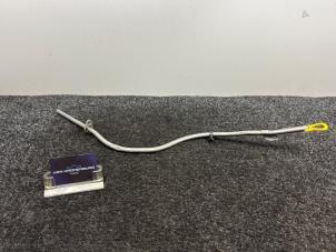 Gebruikte Peilstok Olie Mercedes C (W205) C-160 1.6 16V Prijs € 19,95 Inclusief btw aangeboden door Van Kronenburg Engines