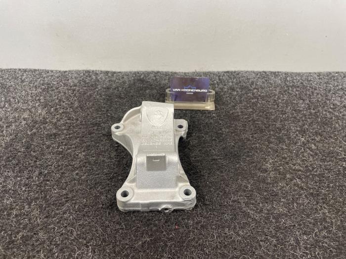 Gebruikte Dynamosteun boven Lamborghini Huracan 5.2 V10 LP 610-4 Prijs € 48,40 Inclusief btw aangeboden door Van Kronenburg Engines