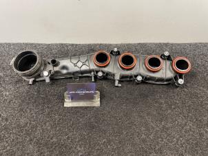 Gebruikte Inlaatspruitstuk Mercedes C AMG (C205) 4.0 C-63 AMG V8 Biturbo Prijs € 75,00 Inclusief btw aangeboden door Van Kronenburg Engines