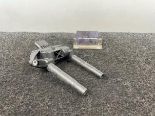 Gebruikte Bobine Mercedes C AMG (C205) 4.0 C-63 AMG V8 Biturbo Prijs € 199,95 Inclusief btw aangeboden door Van Kronenburg Engines