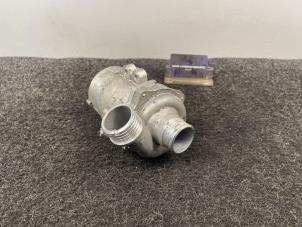 Gebruikte Waterpomp BMW 3 serie (E90) 325i 24V Prijs € 119,95 Inclusief btw aangeboden door Van Kronenburg Engines