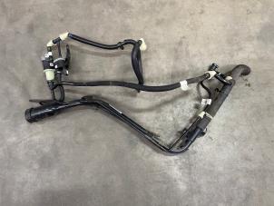 Gebruikte Vulpijp Brandstoftank Ford Kuga III (DFK) 2.5 PHEV 16V 4x4 Prijs € 74,95 Inclusief btw aangeboden door Van Kronenburg Engines