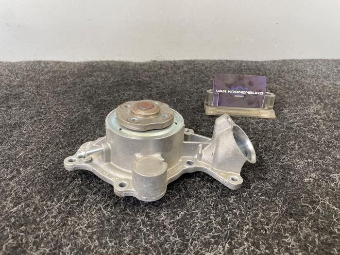 Gebruikte Waterpomp Porsche Panamera (971G) 2.9 V6 24V 4 Prijs € 48,94 Inclusief btw aangeboden door Van Kronenburg Engines