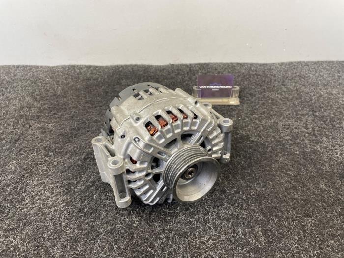 Gebruikte Dynamo Audi A6 Avant (C7) 3.0 V6 24V TFSI Quattro Prijs € 175,00 Inclusief btw aangeboden door Van Kronenburg Engines