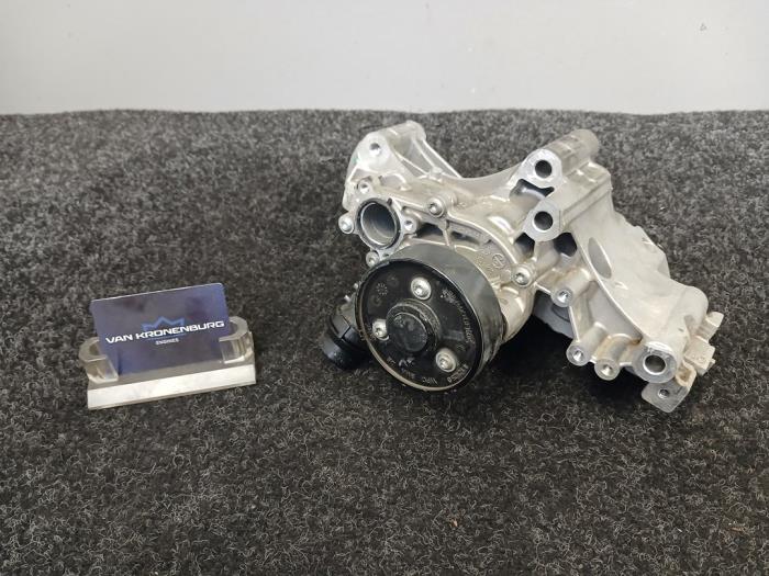 Gebruikte Waterpomp BMW 3 serie Touring (G21) 318i 2.0 TwinPower Turbo 16V Prijs € 149,96 Inclusief btw aangeboden door Van Kronenburg Engines