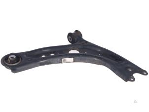 Gebruikte Reactiestang rechts-voor Audi A3 Prijs € 25,00 Inclusief btw aangeboden door Autorecycling Kempers