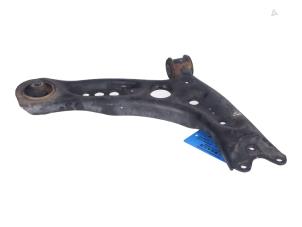 Gebruikte Reactiestang rechts-voor Seat Leon Prijs € 25,00 Inclusief btw aangeboden door Autorecycling Kempers