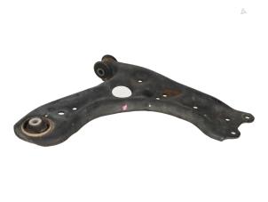 Gebruikte Reactiestang rechts-voor Volkswagen Polo Prijs € 18,00 Inclusief btw aangeboden door Autorecycling Kempers