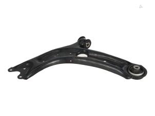 Gebruikte Reactiestang links-voor Volkswagen Passat Prijs € 64,00 Inclusief btw aangeboden door Autorecycling Kempers