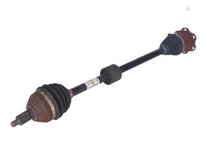 Gebruikte Aandrijfas rechts-voor Audi A1 Prijs € 250,00 Inclusief btw aangeboden door Autorecycling Kempers