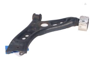 Gebruikte Reactiestang links-voor Volkswagen Touran Prijs € 23,00 Inclusief btw aangeboden door Autorecycling Kempers