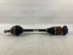 Gebruikte Cardanas rechts-voor (VWA) Volkswagen Arteon Prijs € 300,00 Inclusief btw aangeboden door Autorecycling Kempers