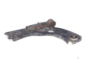 Gebruikte Reactiestang links-voor Peugeot 308 Prijs € 25,00 Inclusief btw aangeboden door Autorecycling Kempers