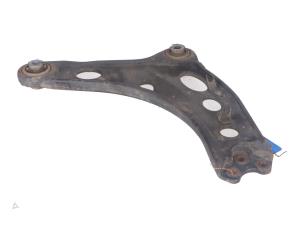 Gebruikte Reactiestang rechts-voor Renault Trafic Prijs € 100,00 Inclusief btw aangeboden door Autorecycling Kempers