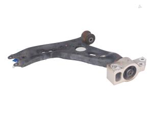 Gebruikte Reactiestang links-voor Volkswagen CC Prijs € 20,00 Inclusief btw aangeboden door Autorecycling Kempers