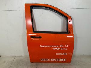 Gebruikte Portier 4Deurs rechts-voor Mercedes Vito Prijs € 650,00 Inclusief btw aangeboden door Autorecycling Kempers