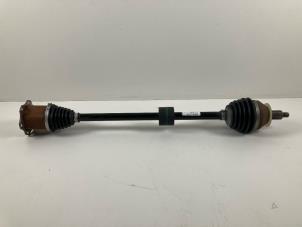 Gebruikte Aandrijfas rechts-voor Volkswagen T-Cross Prijs € 250,00 Inclusief btw aangeboden door Autorecycling Kempers