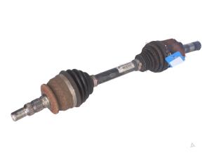 Gebruikte Aandrijfas links-voor Opel Zafira Prijs € 80,00 Inclusief btw aangeboden door Autorecycling Kempers