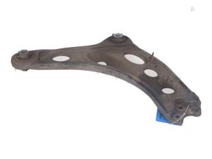 Gebruikte Reactiestang rechts-voor Opel Vivaro Prijs € 60,00 Inclusief btw aangeboden door Autorecycling Kempers