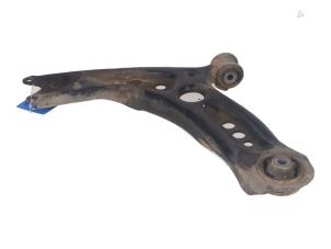 Gebruikte Reactiestang links-voor Seat Leon Prijs € 35,00 Inclusief btw aangeboden door Autorecycling Kempers