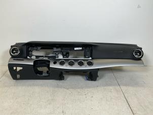 Gebruikte Dashboard Mercedes E-Klasse Prijs € 800,00 Inclusief btw aangeboden door Autorecycling Kempers