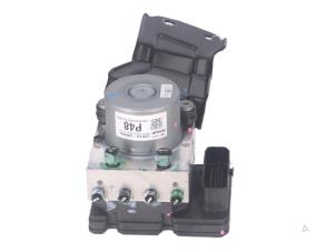 Gebruikte Brake control power module Kia Stonic Prijs € 350,00 Inclusief btw aangeboden door Autorecycling Kempers