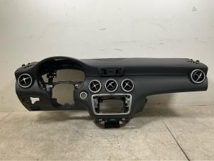 Gebruikte Dashboard Mercedes A-Klasse Prijs € 800,00 Inclusief btw aangeboden door Autorecycling Kempers