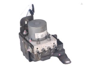 Gebruikte Brake control power module Peugeot 308 Prijs € 150,00 Inclusief btw aangeboden door Autorecycling Kempers